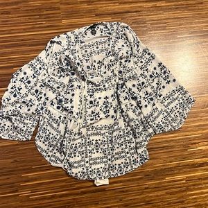 Aqua floral top size large like new